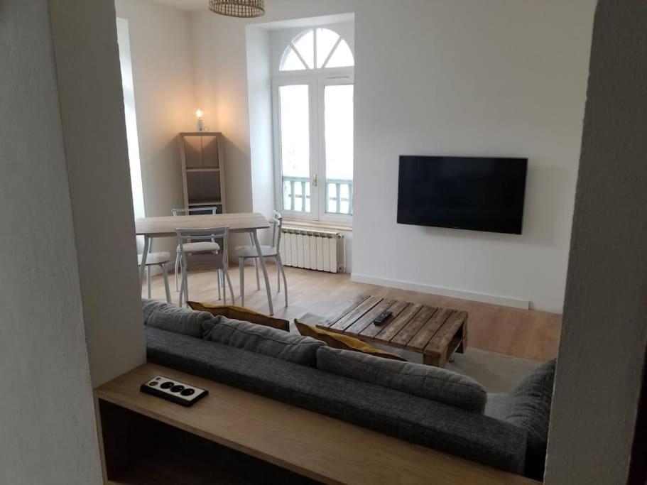 Appartement Cosy Entierement Renove Bagnères-de-Bigorre Exterior foto